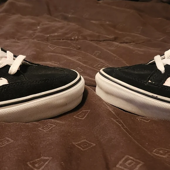 Vans Bearkitty Skate Shoes with Stars - Picture 4 of 9